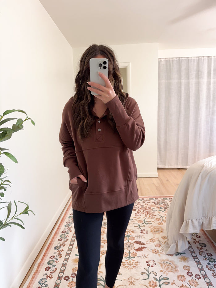 Jackie Pullover Brown