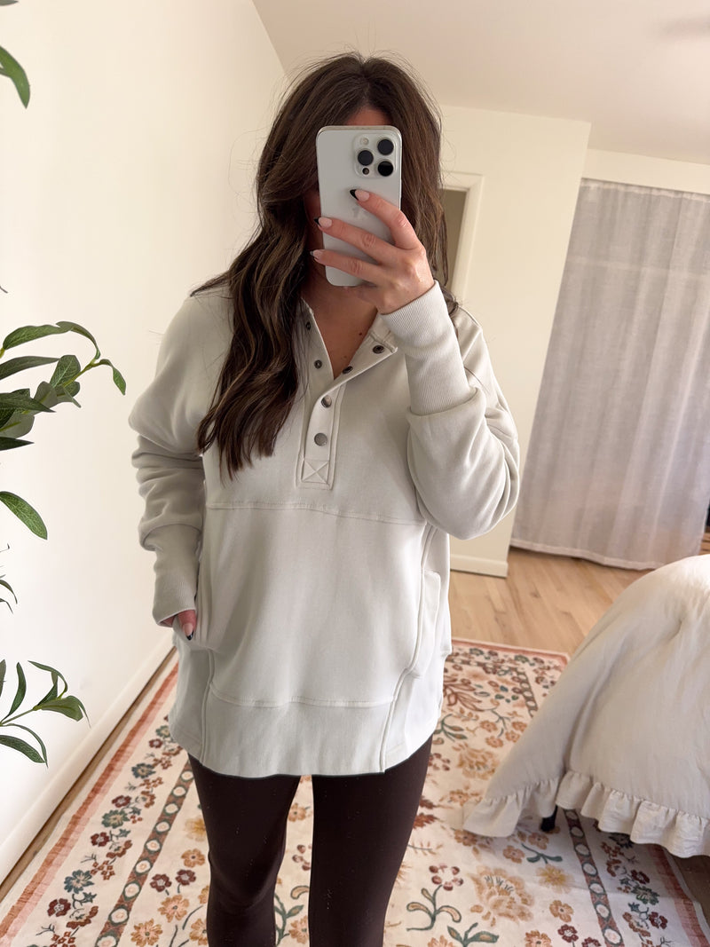 Jackie Pullover Bone